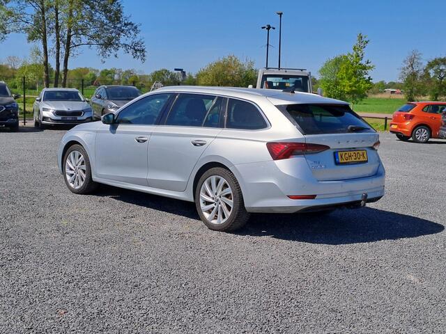 Skoda OCTAVIA Combi 1.4 TSI iV PHEV Business Edition Panoramadak, Trekhaak,