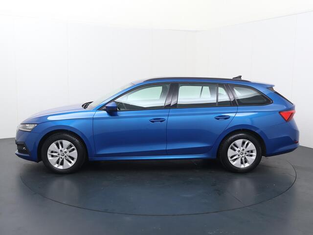 Skoda OCTAVIA Combi 1.0 TSI Ambition | 110 PK | Trekhaak wegklapbaar | Navigatiesystem | Apple Carplay/Android Auto |
