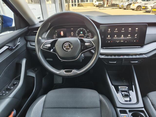Skoda OCTAVIA Combi 1.0 TSI Business Edition | Navi | Sensoren v/a | El. Achterklep