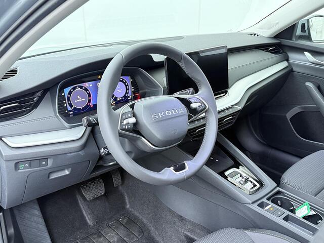 Skoda OCTAVIA Combi Business Edt. Plus 1.5 TSI 150 PK DSG | Automaat | Trekhaak | 18" Lichtmetalen Velgen | Winterpakket |