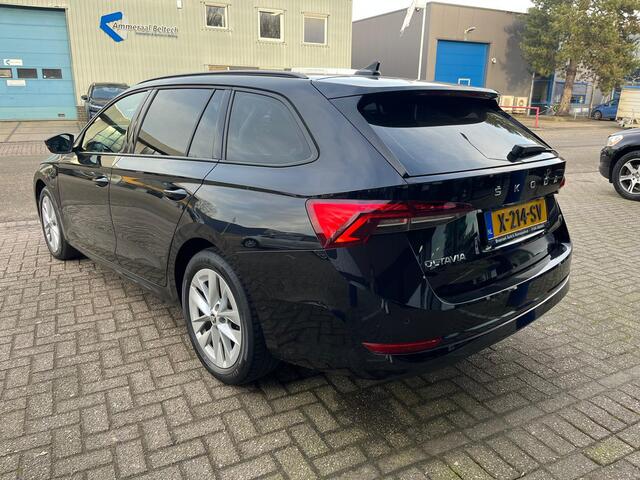 Skoda OCTAVIA Combi 1.4 TSI iV 204pk PHEV DSG Business Edition met Stoel- en S