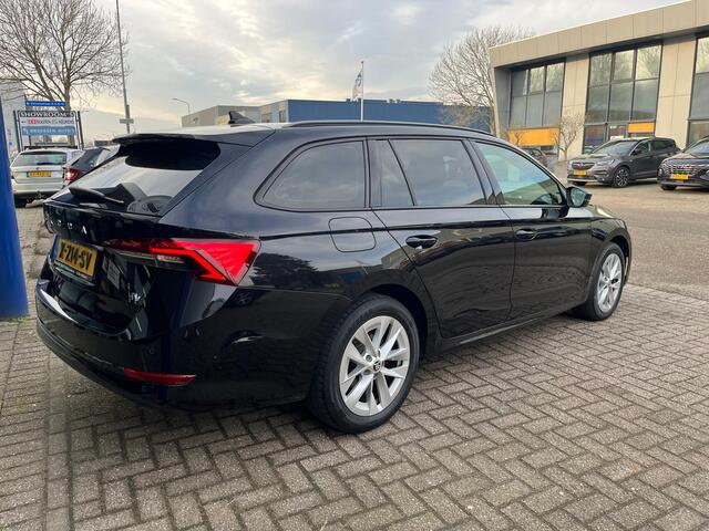 Skoda OCTAVIA Combi 1.4 TSI iV 204pk PHEV DSG Business Edition met Stoel- en S