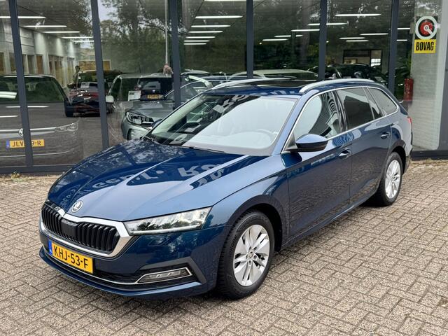 Skoda OCTAVIA Combi 1.0 TSI Ambition*Panoramadak*Trekhaak*LED*Navi*