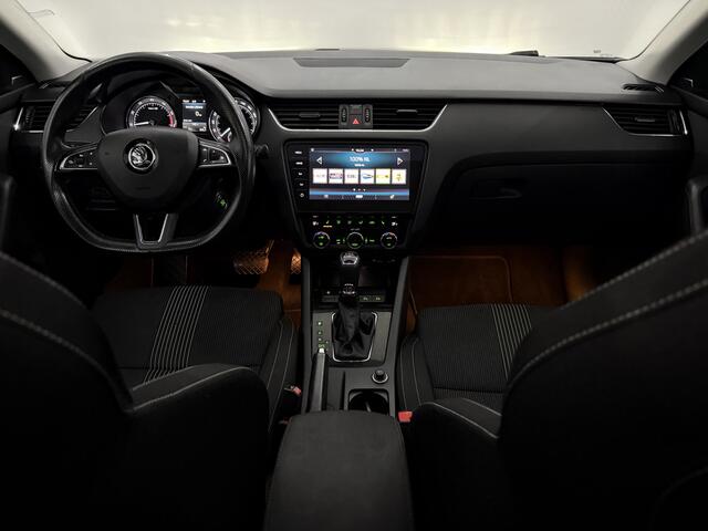 Skoda OCTAVIA Combi 1.0 TSI Greentech Style Business Panoramadak, Navi, Parkeersensoren, Keyless start, Cruise control, Stoelverwarming, A start stop, Lichtmetalen velgen