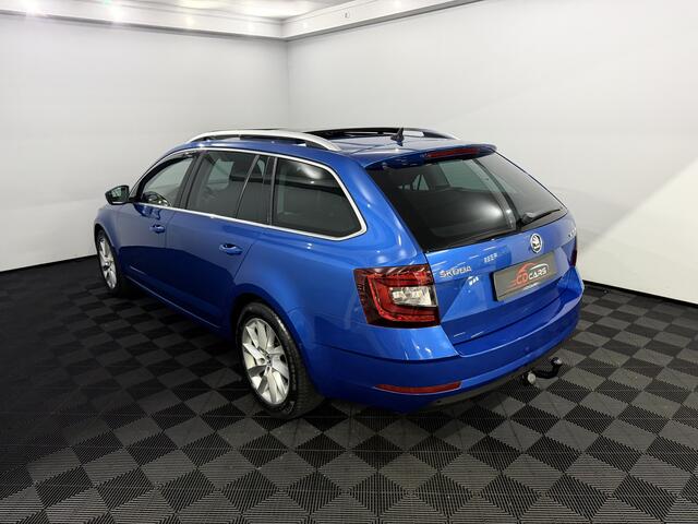 Skoda OCTAVIA Combi 1.0 TSI Greentech Style Business Panoramadak, Navi, Parkeersensoren, Keyless start, Cruise control, Stoelverwarming, A start stop, Lichtmetalen velgen