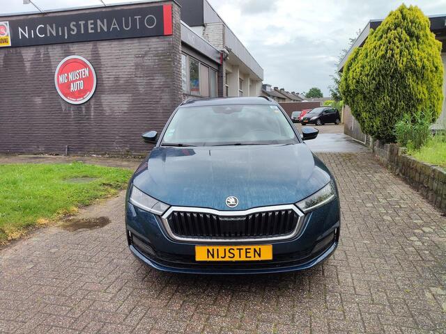 Skoda OCTAVIA COMBI 1.0 e-TSI Hybr BusEd. Navi, Dig.Displ,Camera