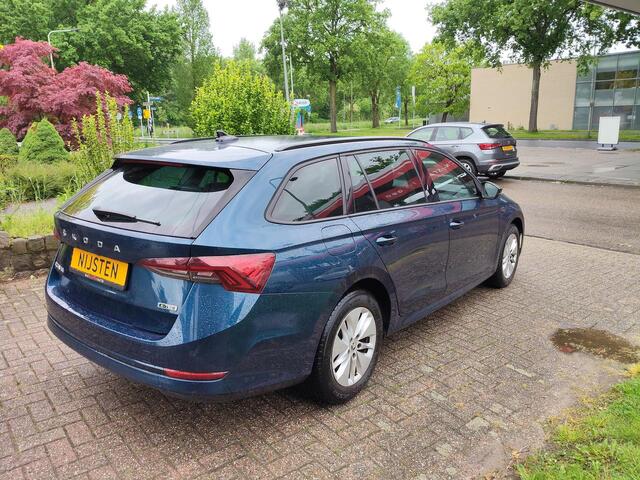 Skoda OCTAVIA COMBI 1.0 e-TSI Hybr BusEd. Navi, Dig.Displ,Camera