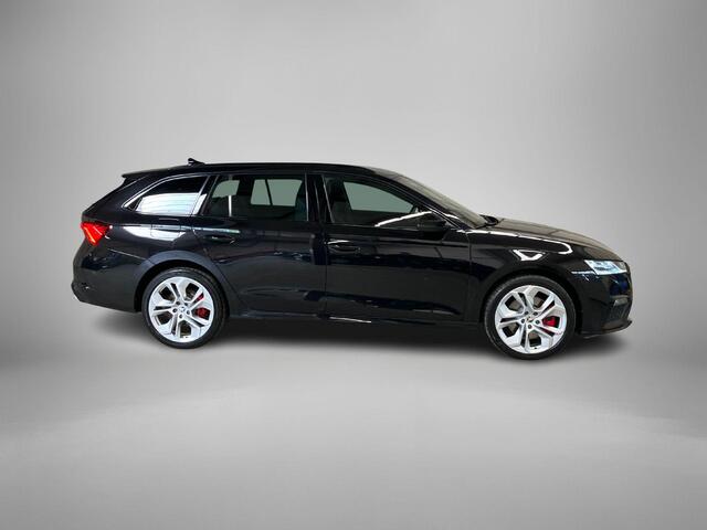 Skoda OCTAVIA Combi 1.4TSI 180kW/245PK iV PHEV RS · Navigatie · Leder/Alcantara · Apple/Android Car Play ·