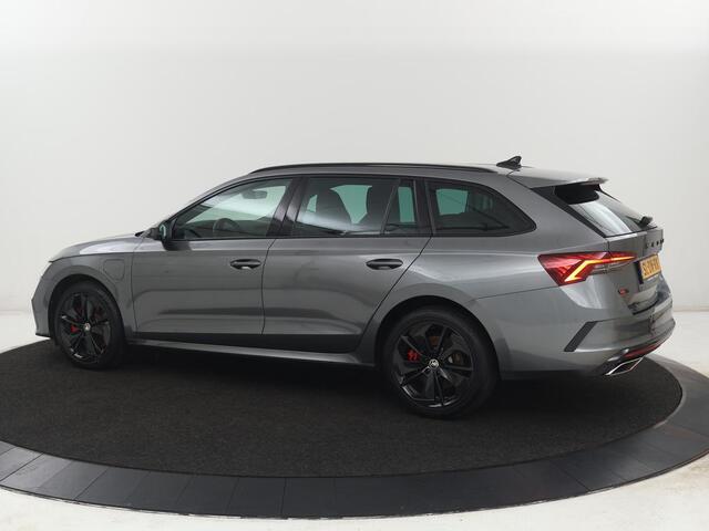 Skoda OCTAVIA 1.4 TSI RS iV PHEV Business | Stoelverwarming | Matrix LED | Carplay | Sportstoelen | Keyless | Virtual Cockpit | Parkeerhulp | Sfeerverlichting | Side Assist | Cruise control | Plug In