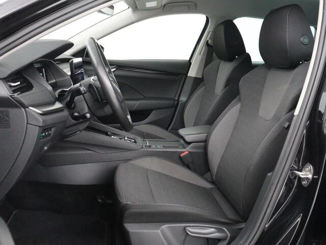 Skoda OCTAVIA 1.0 e-TSI Business Edition | Trekhaak | Adaptive cruise | Carplay | Navigatie | Keyless | Full LED | Parkeerhulp | Virtual Cockpit | Climate control
