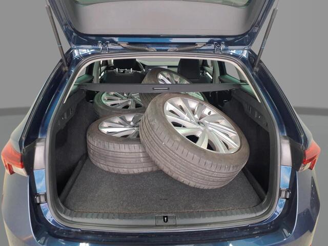 Skoda OCTAVIA Combi 1.4 TSI iV 204pk PHEV Business Edition / Navigatie / Massage / Adaptive Cruise / Wordt Verwacht