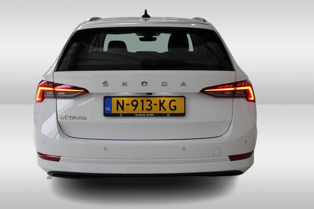 Skoda OCTAVIA Combi 1.0 TSI Business Edition Navigatie | Climate Control | Lichtemetalen velgen | Cruise Control