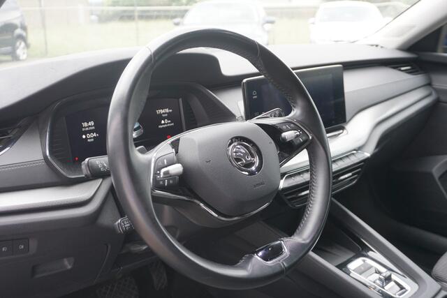 Skoda OCTAVIA Combi 1.0 e-TSI AUTOMAAT Business Edition | TREKHAAK | ACC |