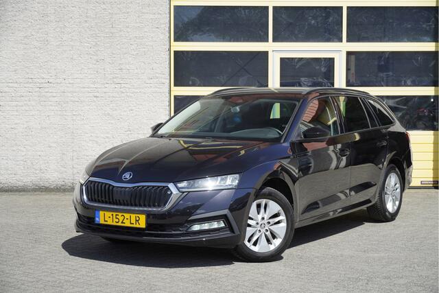 Skoda OCTAVIA Combi 1.0 TSI Business Edition BJ2021 Lmv 16" | Led V+A | Dynamische knipperlichten | Pdc | Elek. achterklep | App-Connect | Navi | Virtual cockpit | Dashboard verlichting | Climate control | Cruise control | Extra getint glas