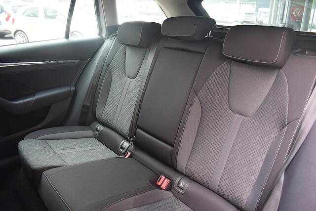 Skoda OCTAVIA Combi 1.0 e-TSI Business Edition Plus | Stoelverw. | AppleCarplay | Adaptive | 18" LM Velg |