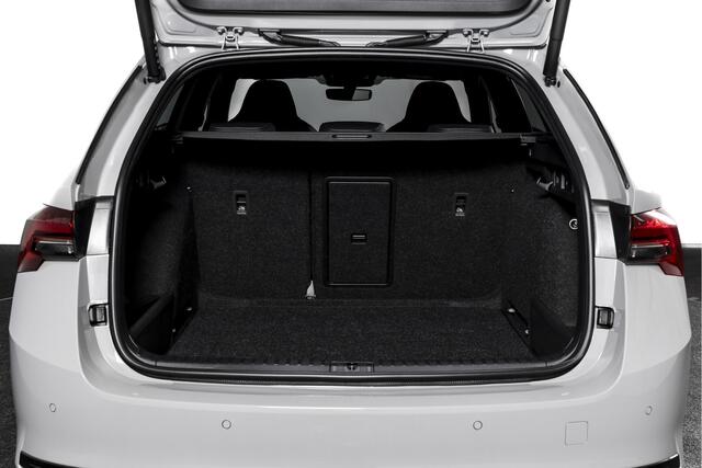 Skoda OCTAVIA Combi 1.5 TSI MHEV 150 PK Sportline Tour | Elek. Trekhaak | Matrix Led | Adapt. Cruise | Winterpakket | 13 inch Navi | Camera | NAV + App. Connect | ECC | Elek. Klep | LM 18" |