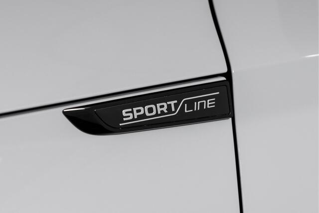 Skoda OCTAVIA Combi 1.5 TSI MHEV 150 PK Sportline Tour | Elek. Trekhaak | Matrix Led | Adapt. Cruise | Winterpakket | 13 inch Navi | Camera | NAV + App. Connect | ECC | Elek. Klep | LM 18" |