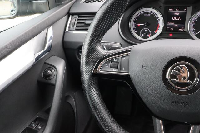 Skoda OCTAVIA Combi 1.6 TDI Greentech Ambition Business | BTW Auto | Trekhaak | Navigatie | Cruise control | Climate Control
