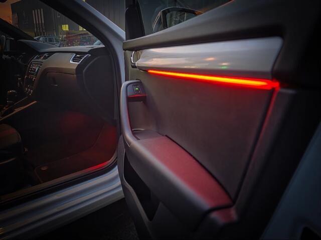 Skoda OCTAVIA Combi 1.5 TSI SportLine Carplay NAVI Sfeerverlichting