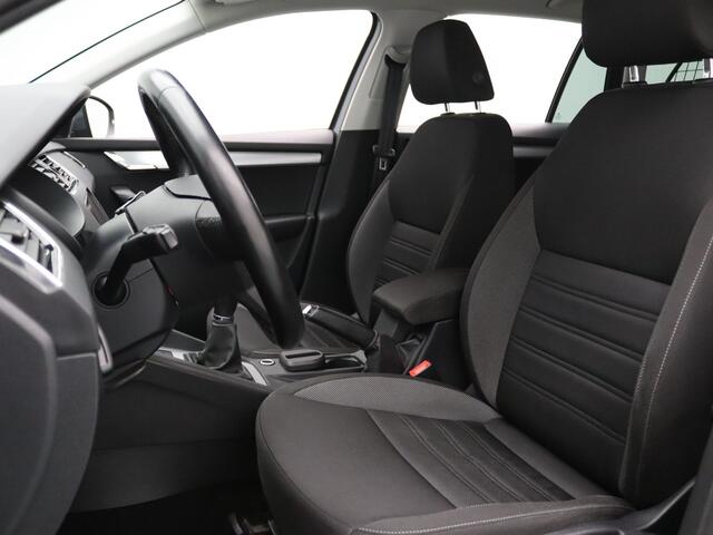 Skoda OCTAVIA Combi TSI 116pk Greentech Business Edition Cruise | Climate | Navi | Parkeersens. achter | Stoelverw.