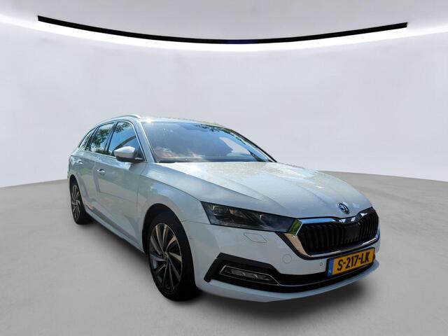 Skoda OCTAVIA Combi 1.4 TSI 204pk DSG iV PHEV Business Edition Plus / Panorama dak / Achteruitrij camera / Stoelverwarming voor + achter / 18'' LMV