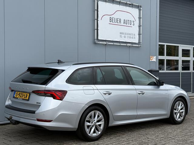 Skoda OCTAVIA Combi 1.0 e-TSI Sport Business Automaat Carplay.