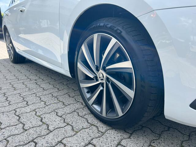Skoda OCTAVIA Combi 1.4 TSI iV PHEV Sportline Business pano, virtual cockpit, memory, elek achterklep