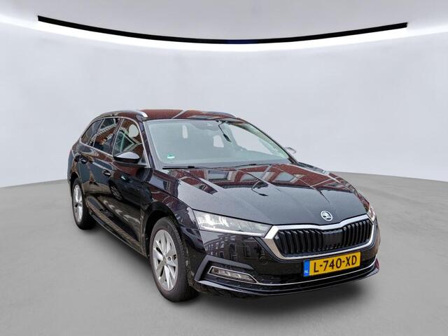 Skoda OCTAVIA Combi 1.0 TSI Ambition / Navigatie / App connect / Camera / Parkeersensoren V+A / Elektrische klep /