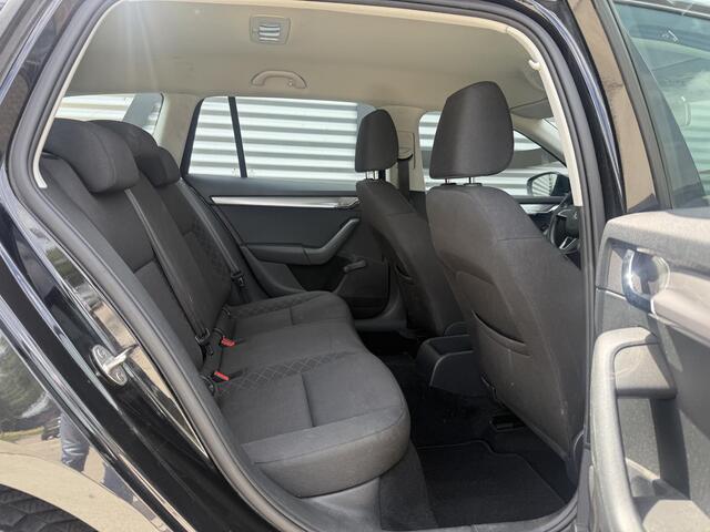 Skoda OCTAVIA Combi 1.2 TSI Greentech Ambition Businessline 1e Eigenaar|Airco|Trekhaak|Elek ramen|Isofix|APK tot 04-2027