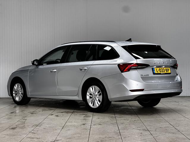 Skoda OCTAVIA Combi 1.0 e-TSI Ambition/ Automaat!/ LED Koplampen/ Apple+android/ DAB+/ Virtual Cockpit/ Stoelverw./ Clima/ Navi/ Cruise/ Bluetooth/ Multi.LEDER.Stuur/ Elek.Pakket/ Isofix/ PDC Achter.