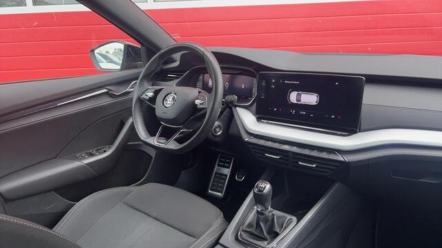Skoda OCTAVIA Combi 1.0 TSI Sport Business TREKHAAK / RS-STOELEN / FULL LED / CARPLAY / NAVI / CLIMA / PDC / BLUETOOTH / CRUISE / NL-AUTO