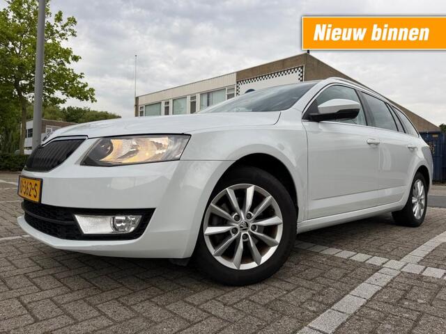 Skoda OCTAVIA 1.0 TSI Greentech Ambition Bns PANO CLIMA NETTE AUTO NAP APK 2-2027