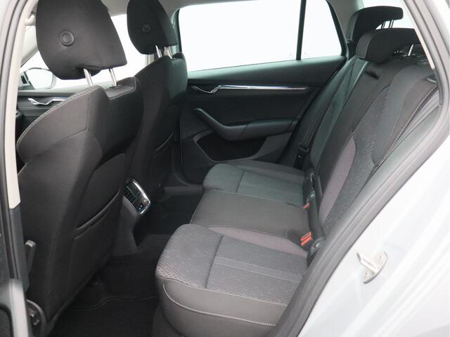 Skoda OCTAVIA Combi 1.0 e-TSI Business Edition Plus/ trekhaak!