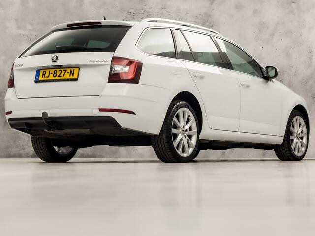 Skoda OCTAVIA Combi 1.4 TSI Greentech Sport 150Pk Automaat (PANORAMADAK, APPLE CARPLAY, GROOT NAVI, CAMERA, LEDER/ALCANTARA, SPORTSTOELEN, STOELVERWARMING, GETINT GLAS, NIEUWSTAAT)