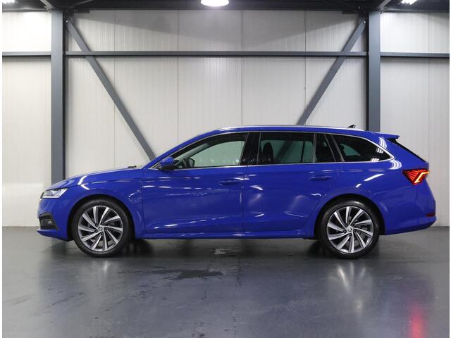 Skoda OCTAVIA Combi 1.0 110PK TSI Business Edition Plus | 2de eigenaar | AppleCarplay/AndroidAuto | Stoelverwarming | Navigatie | 17"LMV | Climate Control | Cruise Control | Sfeerverlichting | Keyless | Isofix | Privacy Glass | Parkeersensoren | Electrische achterklep