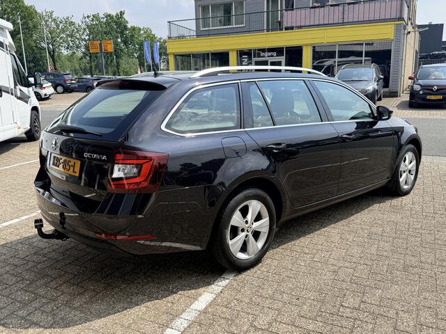 Skoda OCTAVIA Combi 1.5 TSI Style 150pk DSG | Trekhaak | Apple/Android | Adapt. Cruise | Stoelverwarming | PDC | ECC
