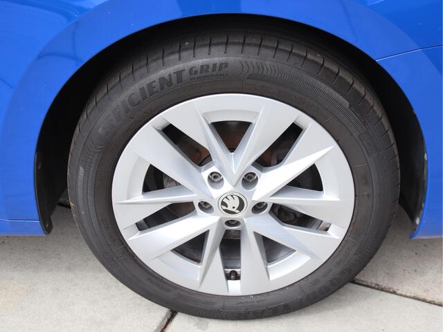 Skoda OCTAVIA Combi 1.5 e-TSI Style Business FULL LED, Trekhaak, Stoelvw, Digital Zomeractie!