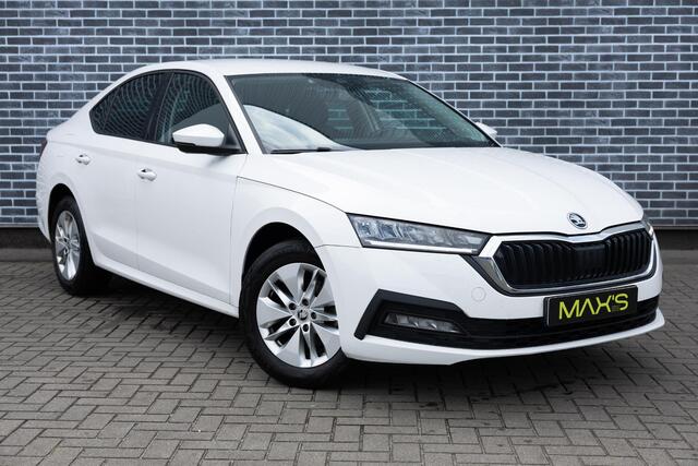 Skoda OCTAVIA 1.0 TSI Ambition | Navigatie | Apple Carplay | Android Auto | Parkeersensoren | Cruise Control | Climate Control | Stoelverwarming | Privacy Glas | LED Koplampen | Lichtmetalen Velgen