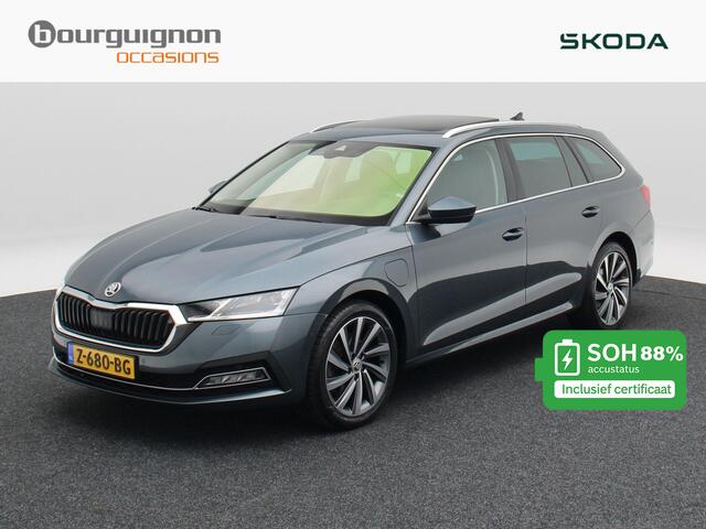 Skoda OCTAVIA Combi 1.4 TSi 204 PK iV PHEV Business Plus | Stoelverwarming | Panoramadak | Camera | Adaptive Cruise | Head UP | 18 Inch | 95.33 Km !!