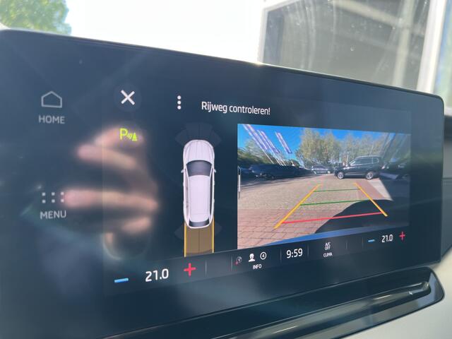 Skoda OCTAVIA Combi 1.0 e-TSI Sport Business / Virtual cockpit / Afneembare Trekhaak / Full Led / 18 inch / sportstuur