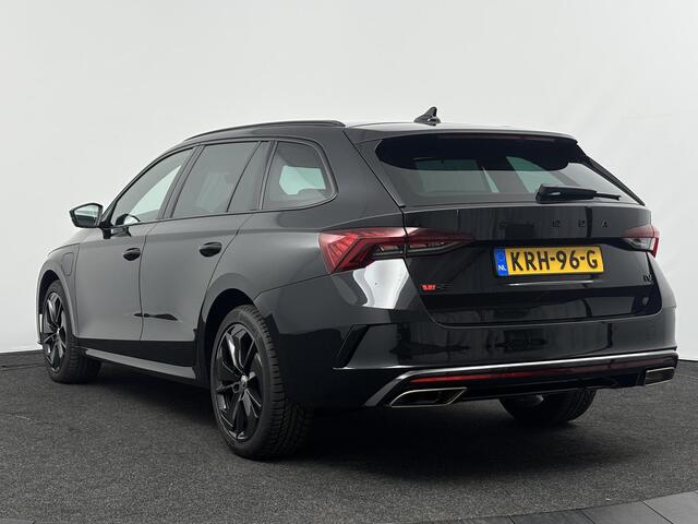 Skoda OCTAVIA Combi 1.4 TSI 245pk PHEV iV RS | Stoel & Stuur Verwarming | Head-Up | Carplay/Android Auto |