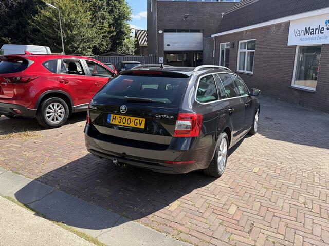 Skoda OCTAVIA Combi 1.0 TSI Greentech Business Edition TREKHAAK STOELVERWARMING PDC