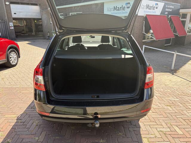 Skoda OCTAVIA Combi 1.0 TSI Greentech Business Edition TREKHAAK STOELVERWARMING PDC