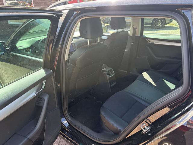 Skoda OCTAVIA Combi 1.0 TSI Greentech Business Edition TREKHAAK STOELVERWARMING PDC