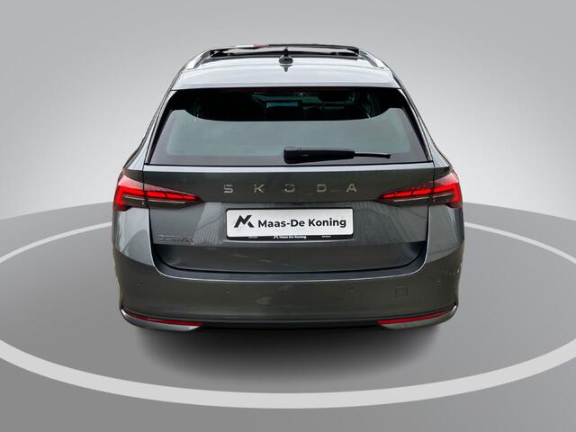 Skoda OCTAVIA Combi 1.5TSI/150PK MHEV FL Design DSG · Panoramadak · Camera + Parkeersensoren · Apple/Android Car Play · Stoelverwarming · Garantie t/m 21-05-2029 of 60000km.