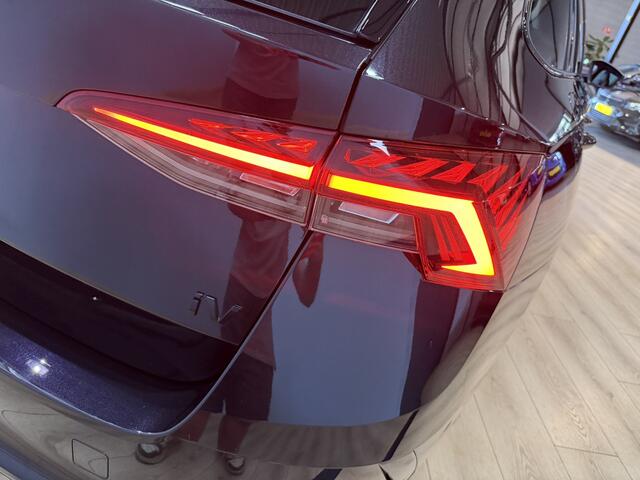 Skoda OCTAVIA Combi 1.4 TSI RS iV PHEV Business Airco ECC | Memory | Massage | Camera | Adaptive Cruise | keyless | Isofix