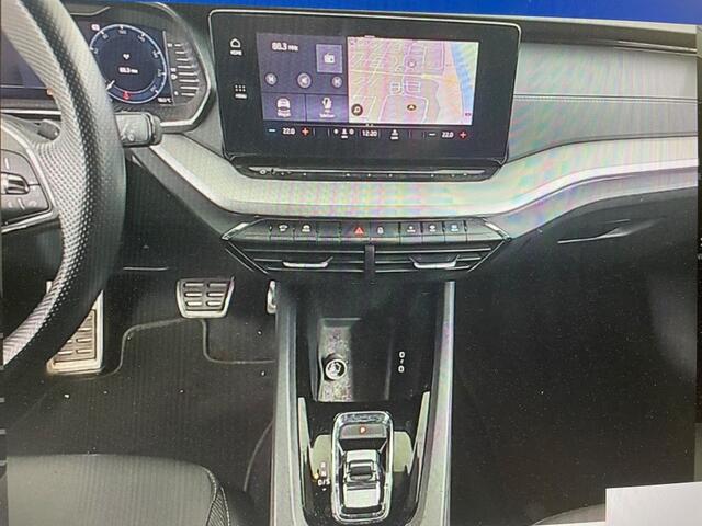 Skoda OCTAVIA Combi 1.0 e-TSI Sport Bns Automaat TREKHAAK / CARPLAY / ANDROID.AUTO / GROOT.SCHERM