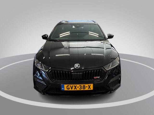 Skoda OCTAVIA Combi 1.4 TSI 245pk DSG RS iV PHEV Business · Camera · Apple/Android Car Play · Sfeerverlichting · Steoverwarming · Navigatie · 18'' Inch ·