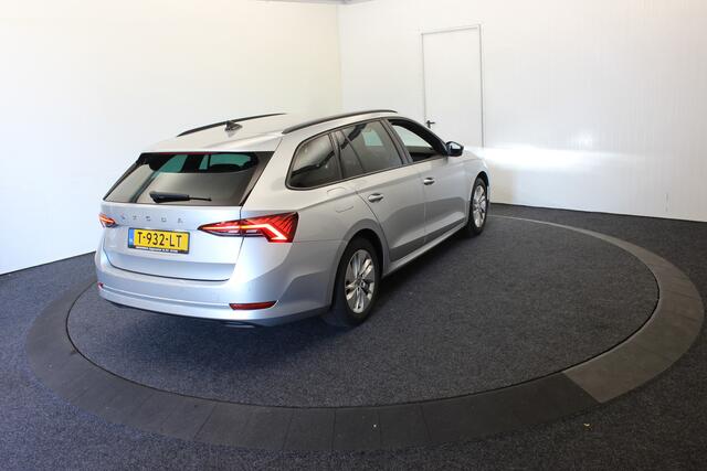 Skoda OCTAVIA 1.0 e-TSI Sport Business Automaat Virtual CarPlay Stoel/stuur verw