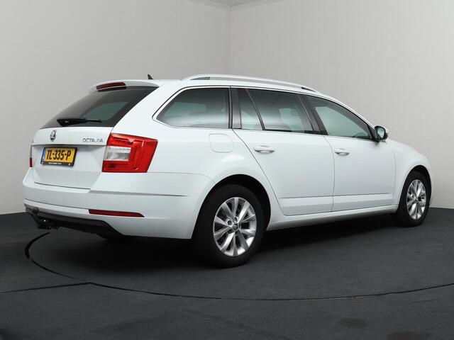 Skoda OCTAVIA Combi 1.0 TSI Greentech Ambition Business | Trekhaak | Navigatie | Cruise!